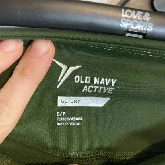 Old navy active leggings - Picture 2 of 9